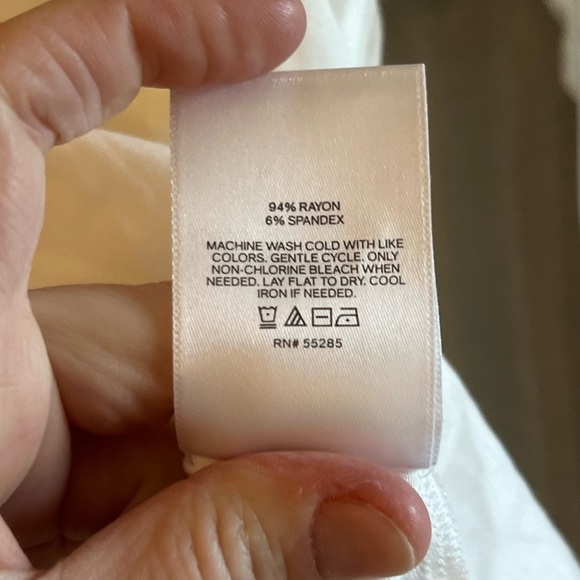 NWT Express Relaxed Tee - Picture 4 of 6